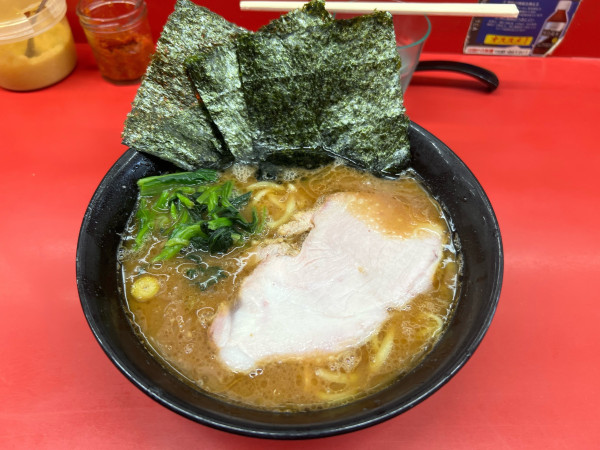 「ラーメン並　全ノーマル」@ラーメン杉田家の写真