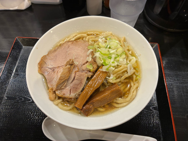「渡辺ラーメン（並）　950円」@つけ蕎麦 とろモツ煮込み なかじの写真