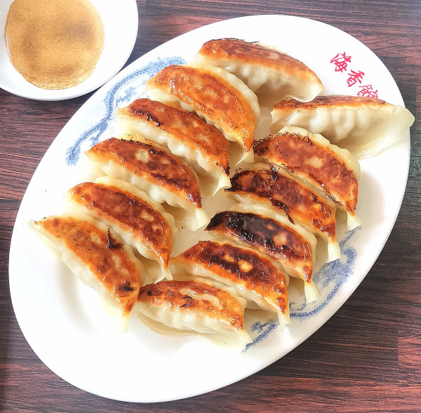 「餃子 250円×2」@台湾料理 海香館 駅西店の写真