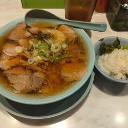 中華そば¥900+ご飯無料