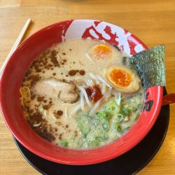 煮卵牛白湯900円