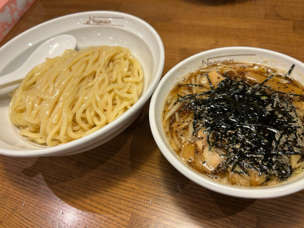 「黒胡椒つけ麺中盛1250円」@らーめん Nageyariの写真