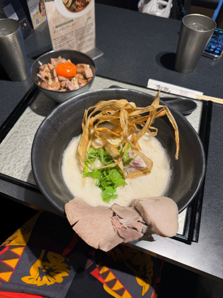 「鶏soba」@鶏soba座銀 神楽坂東京本店の写真