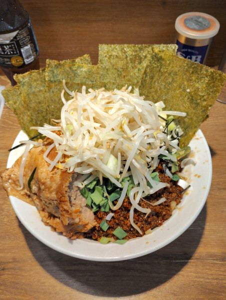 「『浜湾』250汁無し冷やし変更豚増しTP海苔」@麺屋 浜一の写真