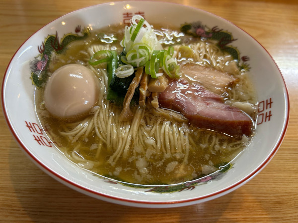 「煮干中華そばTP味玉1250円」@麺 㐂色の写真