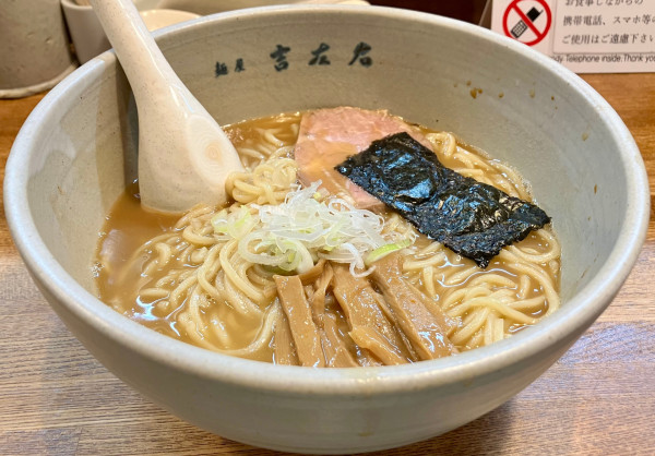 「らーめん 麺大盛(300g)」@麺屋吉左右の写真