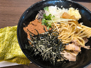 「油そば(にんにく普通)(950)+サービスのり」@麺屋 あびすけ 綱島店の写真