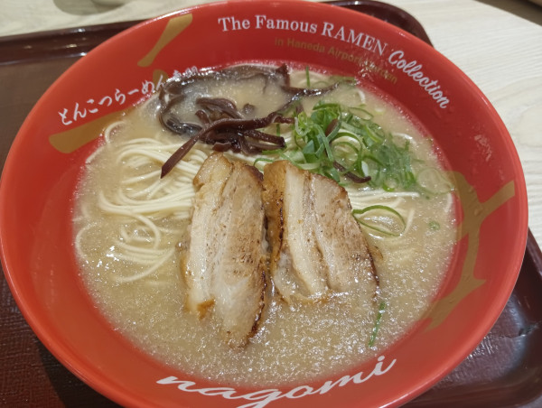 「王道豚骨ラーメン¥1100」@大江戸フードホールの写真