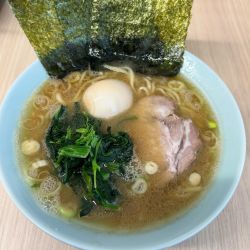 ラーメン+味玉(950円＋130円)