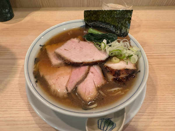 「チャーシュー醤油らーめん」@らーめん3000の写真