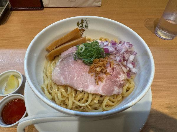 「まぜそば〜三段仕込み〜+チャーシュー(鶏2枚・豚2枚)」@らぁ麺 はやし田 新秋津店の写真