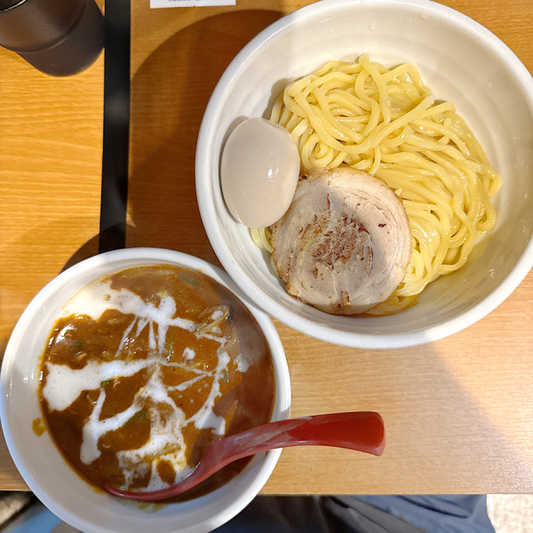 「【9月限定】カレーつけめん＋味玉」@らーめん蓮 三軒茶屋店の写真