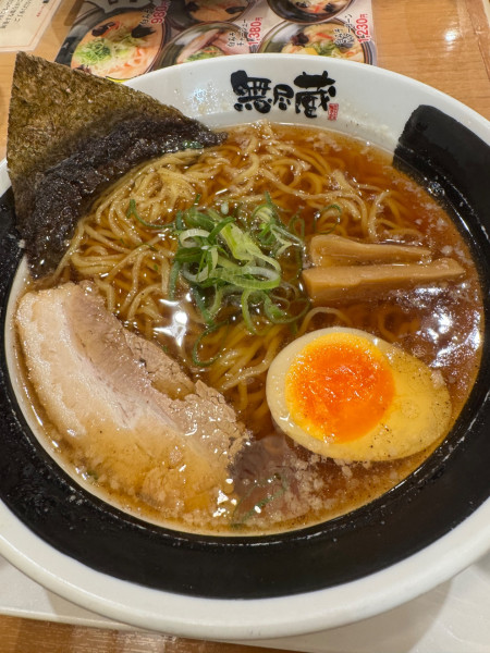 「あごだし醤油」@越後秘蔵麺 無尽蔵 昭和家の写真