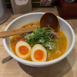 えびとん 半熟玉子