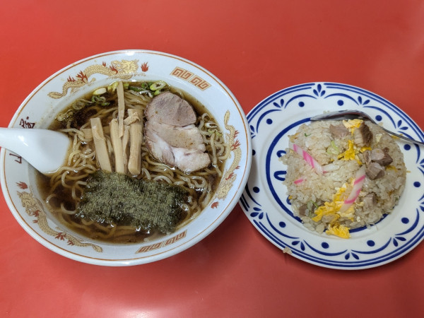 「半チャン+ラーメン1000円」@山田屋の写真