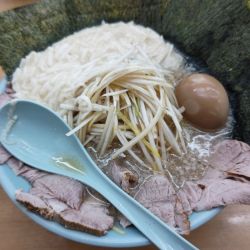 ネギトロチャーシューメン+味玉
