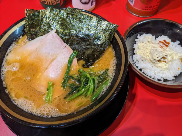 「ラーメン＋半ライス」@カズ家 行徳店の写真
