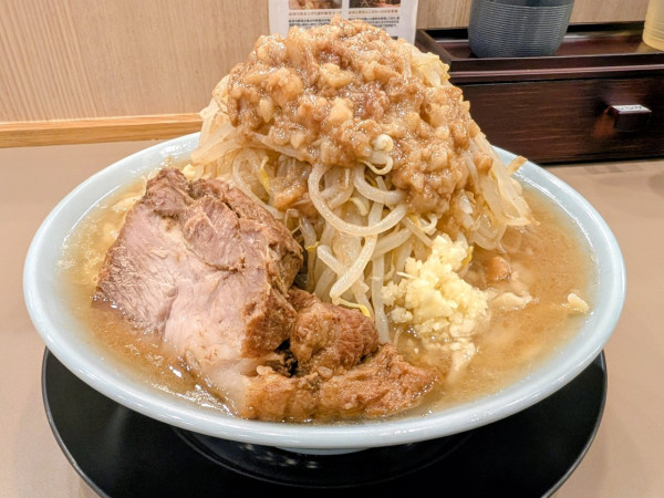 「ラーメン300g 1100円」@俺の生きる道  水戸駅らー麺街道店の写真