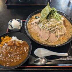 カレーセット（しょうゆとんこつ大）930円