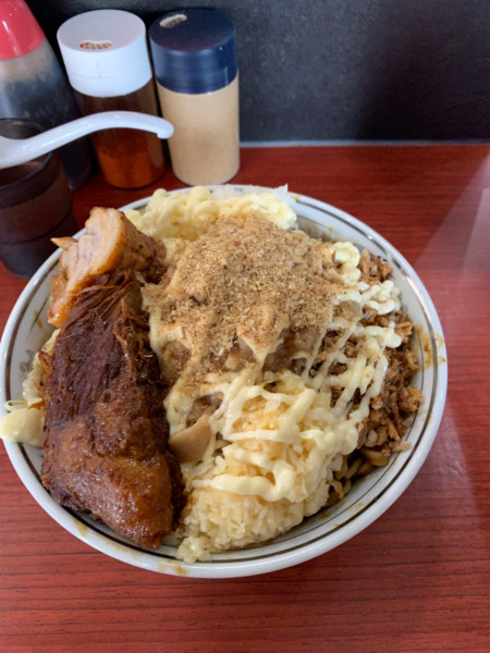 「ぶっ濃いソース混ぜそば」@ラーメン一太豚の写真