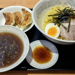 つけ麵セット（餃子付き）1040円