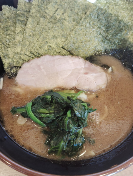 「ラーメン並＋海苔」@横浜家系らーめん 武道家 賢斗の写真