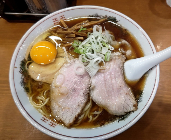 「チャーシューワンタンメンたまご」@共楽の写真