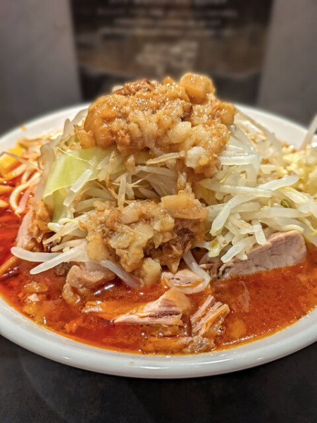 「ラーメンRED 300g豚2枚」@Hi-Fat Noodle BUTCHER’Sの写真