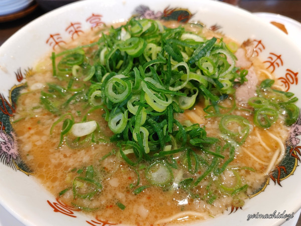 「こってりラーメン（ねぎ多め）」@来来亭 鴻巣店の写真