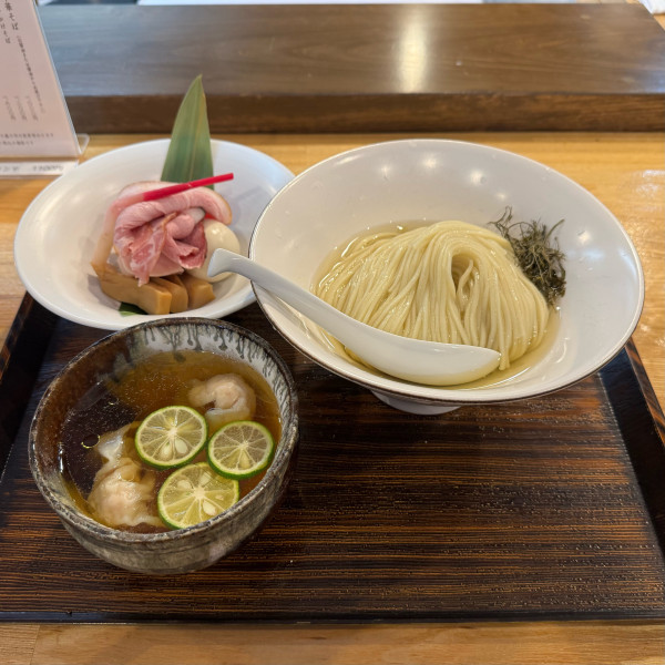 「特上白醤油つけ麺」@自家製麺 くろ松の写真