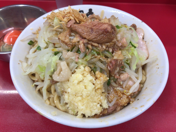 「小汁なし(ニンニク、アブラ、カラメ) 1050円」@ラーメン二郎 越谷店の写真