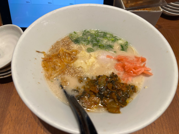 「白丸シンプル、バリカタ」@博多一風堂 東京ドームシティ ラクーア店の写真