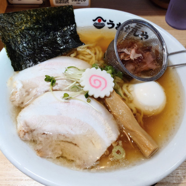 「プレミアム貝だしラーメン」@鮨とラーメン うおがしや 新橋店の写真