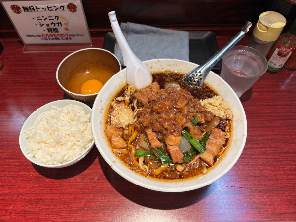 「スタ満ソバ（970）生玉子（60）小ライス（80）」@元祖スタミナ満点らーめん すず鬼の写真