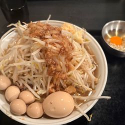 ラーメン300g味玉、うずら　ラッコマン　トッピング