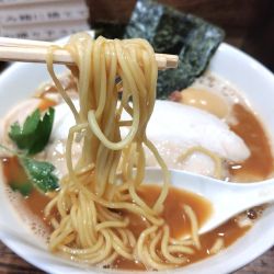 特製烏賊干鶏白湯そば 1350円