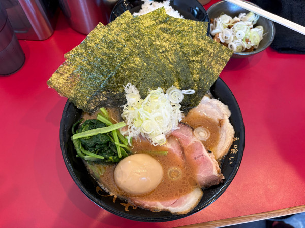 「特選らぁめん」@立喰いらぁめん たいせいの写真