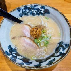 あごだし白湯らぁめん