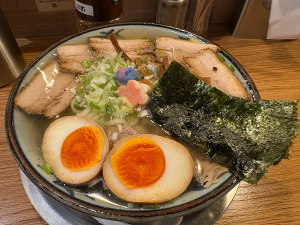 「特製中華そば1600円」@銀座はるちゃんラーメンの写真