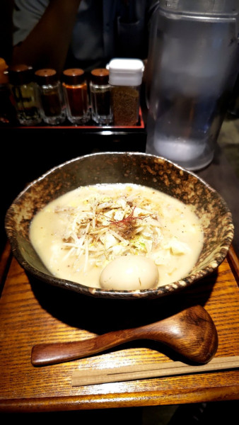 「煮玉味噌ラーメン」@札幌味噌ラーメン ひつじの木 大森店の写真