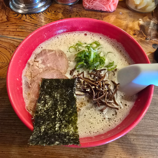 「ラーメン バリカタ 辛子高菜」@元祖長浜 大学ラーメンの写真