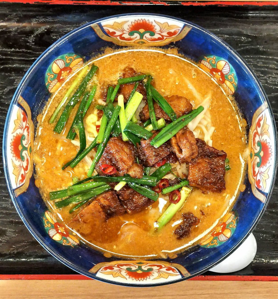 「ホルモン味噌ラーメン 1180円」@八宝菜館 大府店の写真