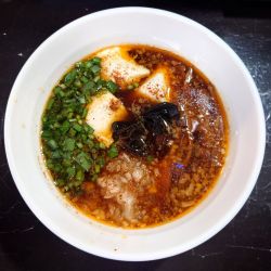 八王子麻辣麺（麺少なめ、1000円）