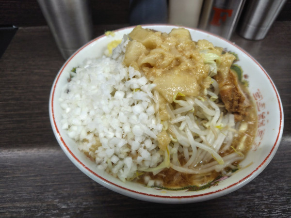 「らーめん　限定1たまねぎ　950+100」@ラーメン二郎 川越店の写真