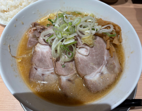 「チャーシュー味噌ラーメン+ライス」@すみれオールスターズの写真