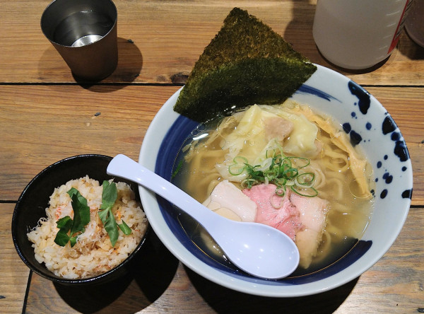 「オオズワイガニと真鯛の塩らーめん(塩)＋みなと風カニ飯【限定」@麺屋 翔 みなとの写真