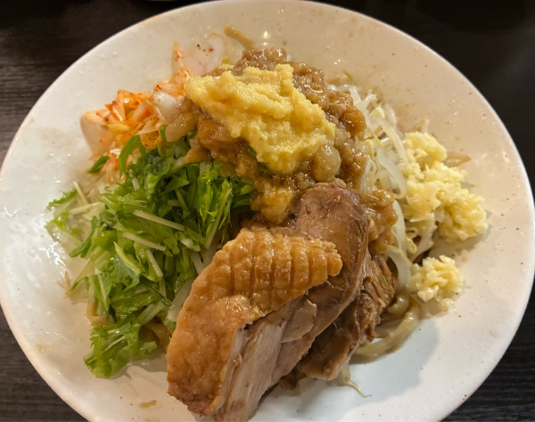 「冷やし中華中盛300g 1300円」@マジックの道の写真