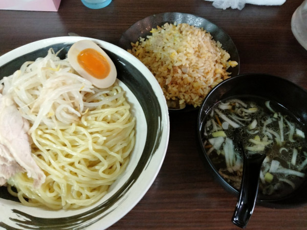 「ゆず塩鶏つけ麺＋半チャーハン」@青山餃子房 船橋店の写真