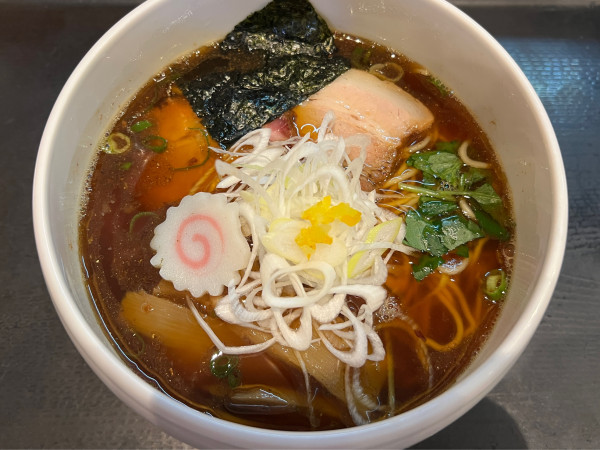 「醤油らぁめん」@麺屋 藤の写真