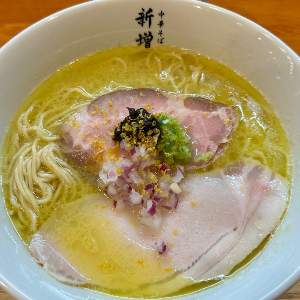「鶏だし白湯ラーメン」@中華そば 新増田の写真